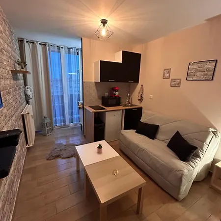 아파트 Superbe Neuf Avec Balcon