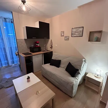 아파트 Superbe Neuf Avec Balcon *