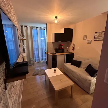 Superbe Neuf Avec Balcon 아파트 락쥬