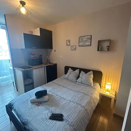 Superbe Neuf Avec Balcon Апартаменты Лаксу