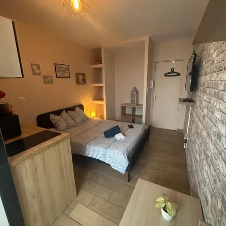 Superbe Neuf Avec Balcon Апартаменты *